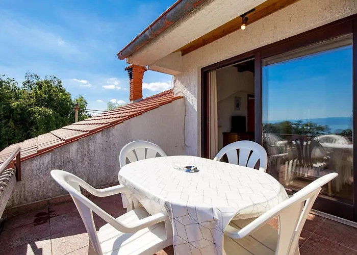 Apartmán 2 Bedroom Awesome In Lovran