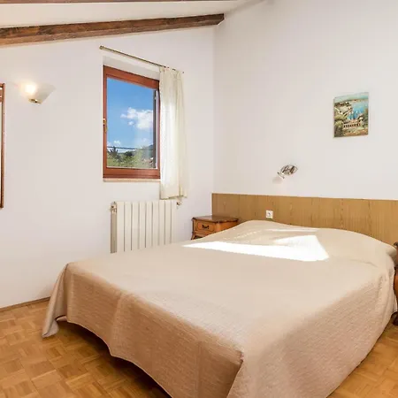 2 Bedroom Awesome In *