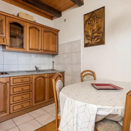 2 Bedroom Awesome In