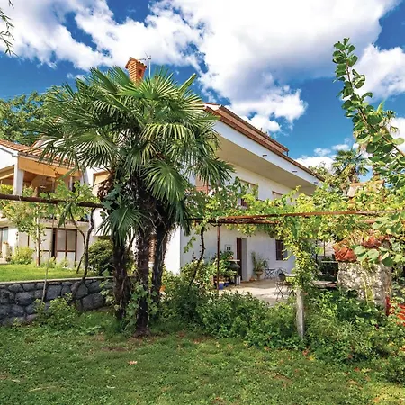 Апартаменты 2 Bedroom Awesome In