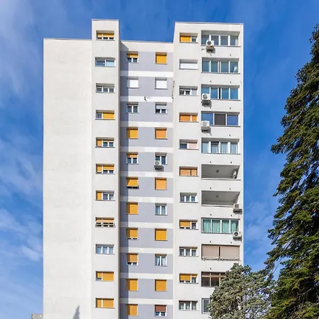 Διαμέρισμα 2 Bedroom Awesome In Ριέκα