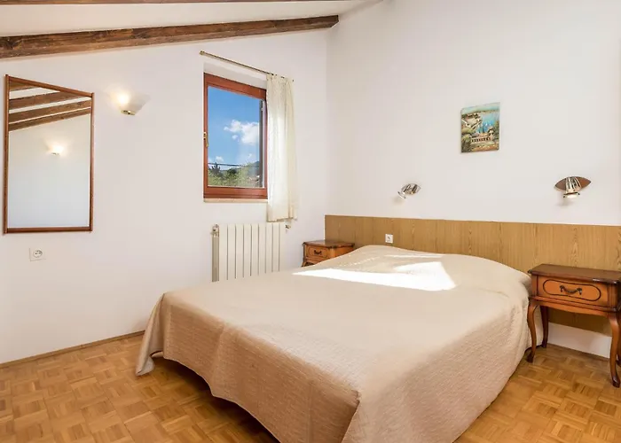 2 Bedroom Awesome In *