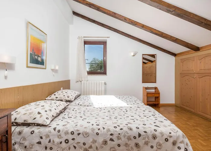 2 Bedroom Awesome In *