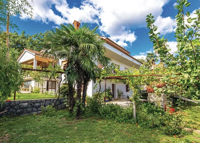 Διαμέρισμα 2 Bedroom Awesome In