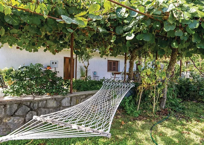 2 Bedroom Awesome In Διαμέρισμα