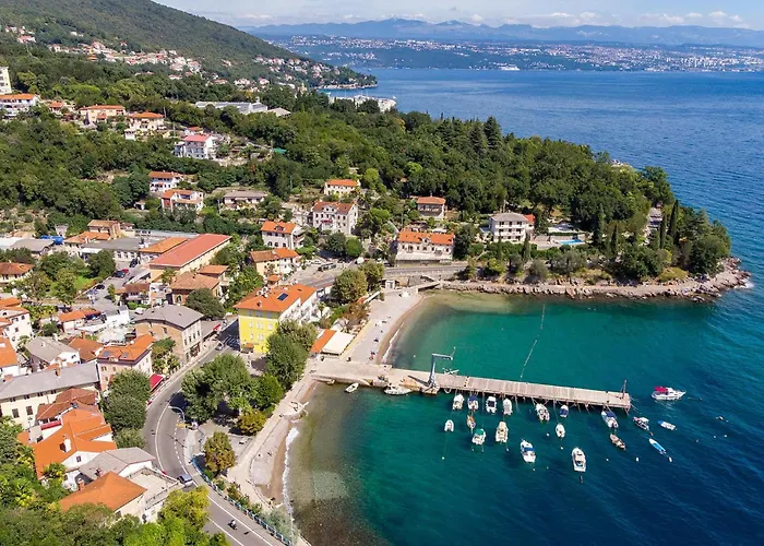 2 Bedroom Awesome In Διαμέρισμα