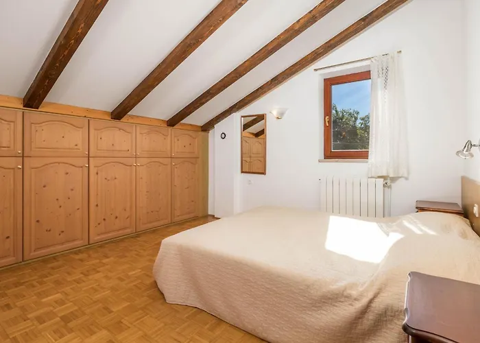 2 Bedroom Awesome In Διαμέρισμα Lovran
